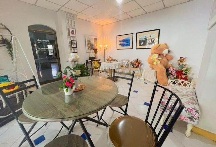 בית מלון כפרי Central Place