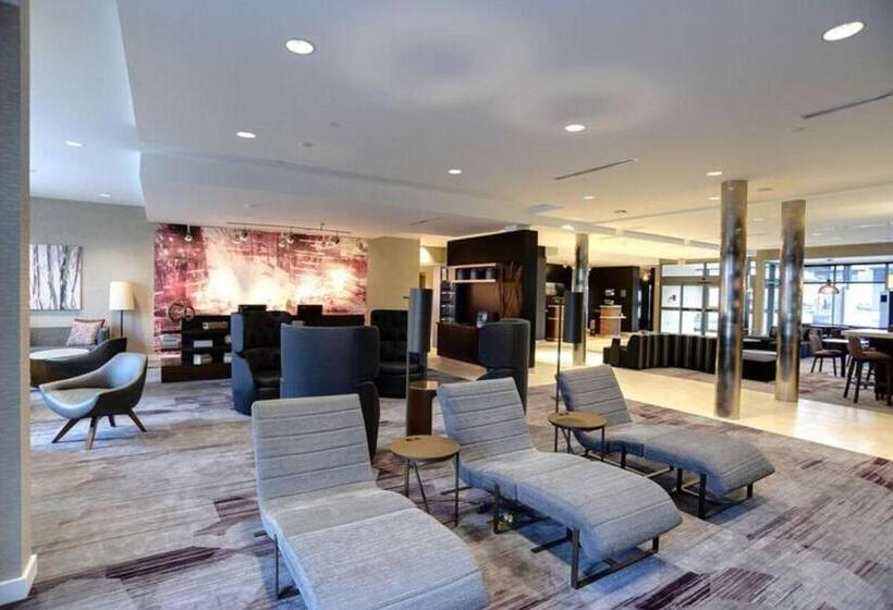 هتل Courtyard By Marriott Columbus Osu