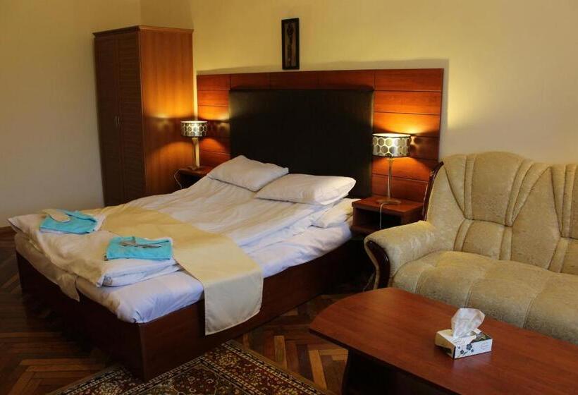 Diligence Hotel & Restaurant