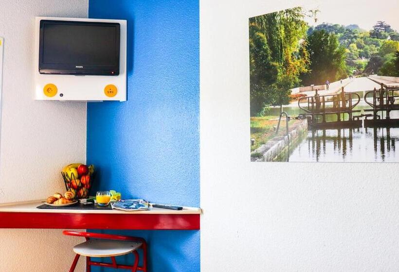 ホテル Eco Sud Agen Autoroute