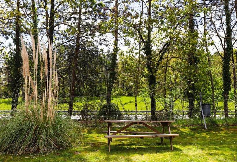 ホテル Eco Sud Agen Autoroute