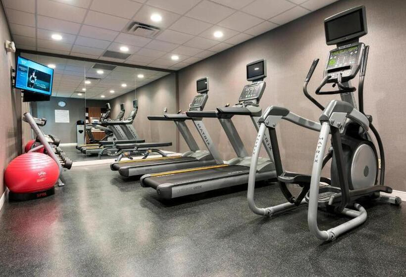 فندق Fairfield Inn & Suites By Marriott Medina