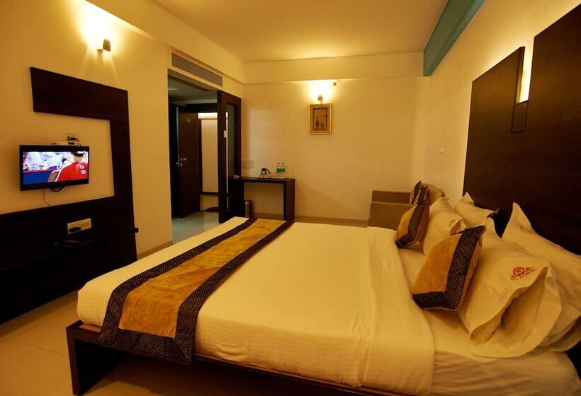 فندق Golden View