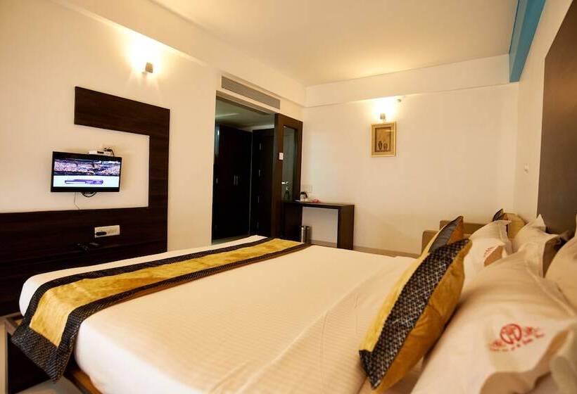 فندق Golden View