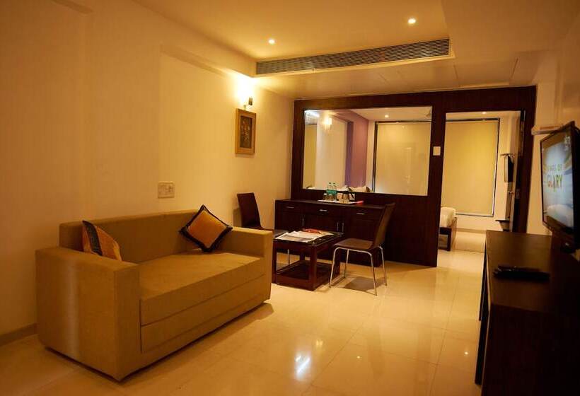 فندق Golden View