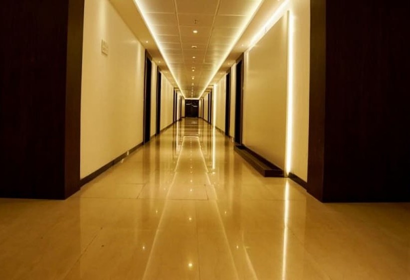 فندق Golden View