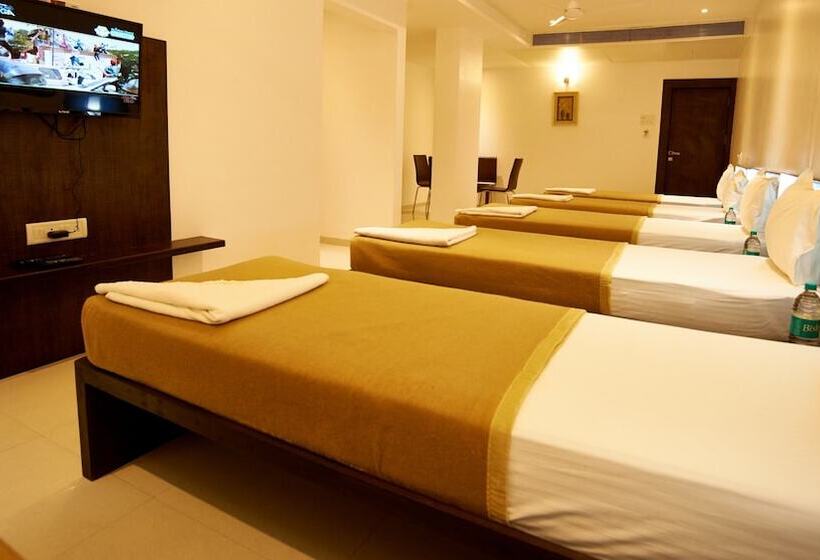 فندق Golden View