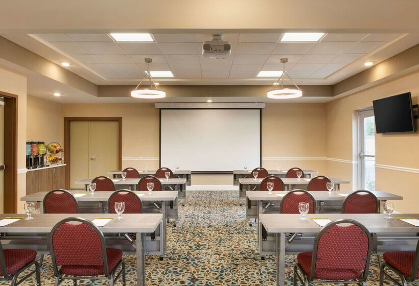 호텔 Hilton Garden Inn Statesville