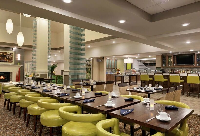 בית מלון כפרי Hilton Garden Inn Statesville