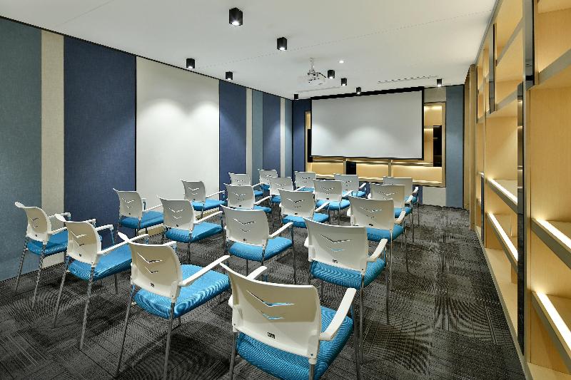 هتل Holiday Inn Express Chengdu Wenjiang Hotspring, An Ihg