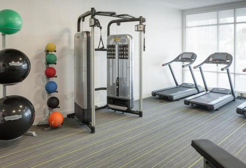 酒店 Holiday Inn Express & Suites   Orlando At Seaworld, An Ihg