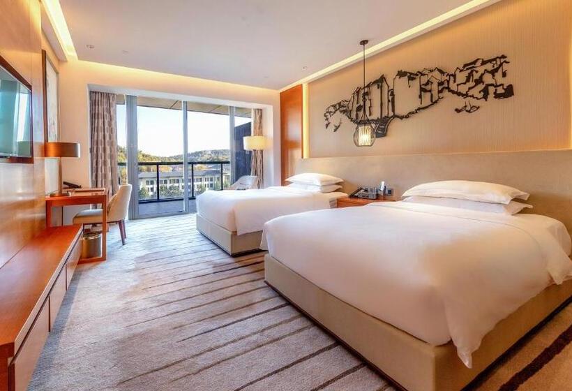 Отель Holiday Inn Nanjing Xuanwu Lake, An Ihg