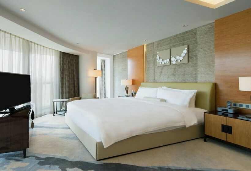 Отель Holiday Inn Nanjing Xuanwu Lake, An Ihg