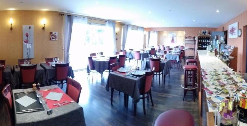 בית מלון כפרי Hôtel Le Forestia