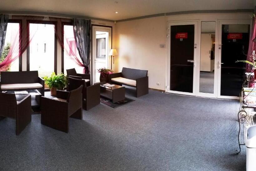 בית מלון כפרי Hôtel Le Forestia