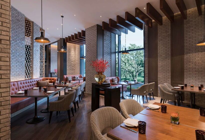 Отель Hyatt Regency Fuzhou Cangshan