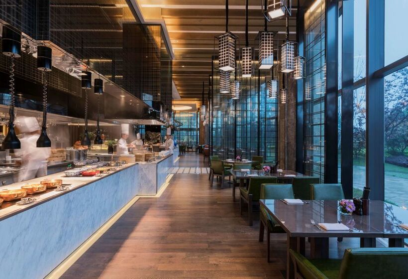 Отель Hyatt Regency Fuzhou Cangshan