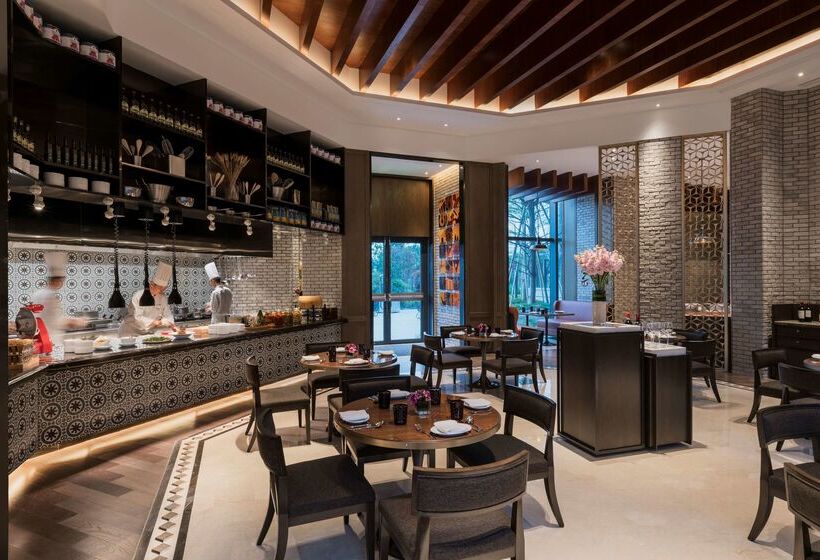 Отель Hyatt Regency Fuzhou Cangshan