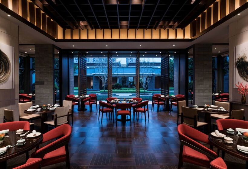 Отель Hyatt Regency Fuzhou Cangshan