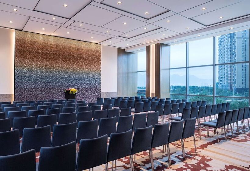 Отель Hyatt Regency Fuzhou Cangshan