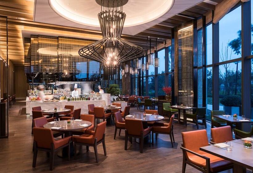 Отель Hyatt Regency Fuzhou Cangshan