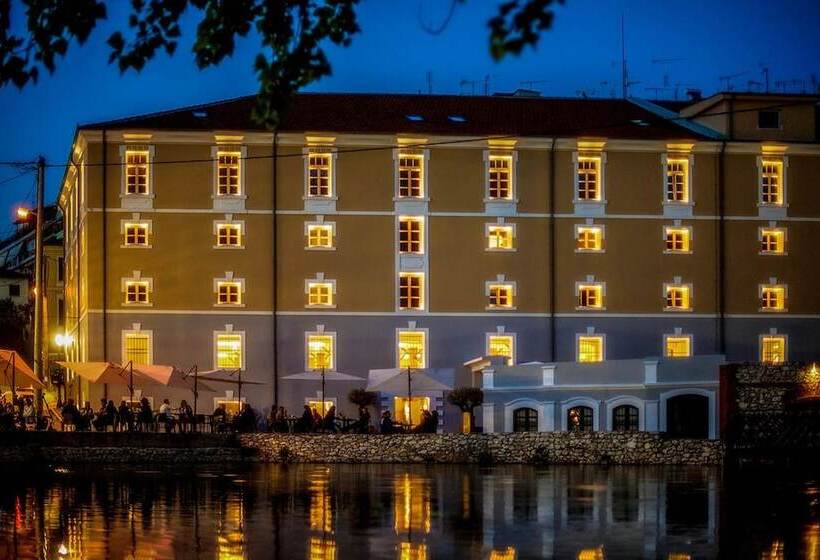 酒店 Hydrama Grand