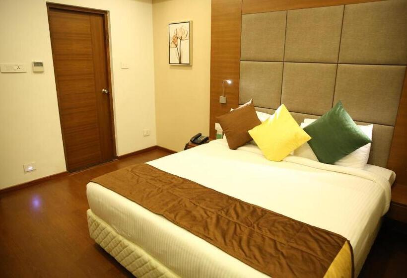 호텔 Khanna Fiesta