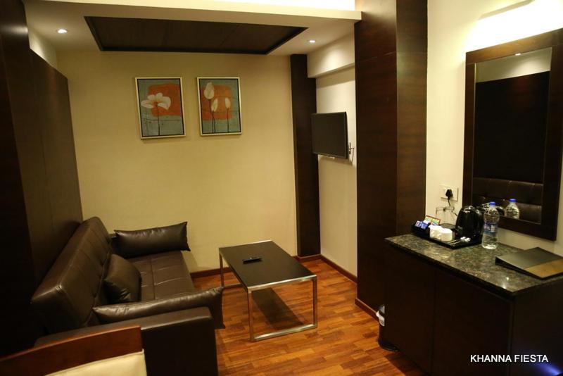 호텔 Khanna Fiesta