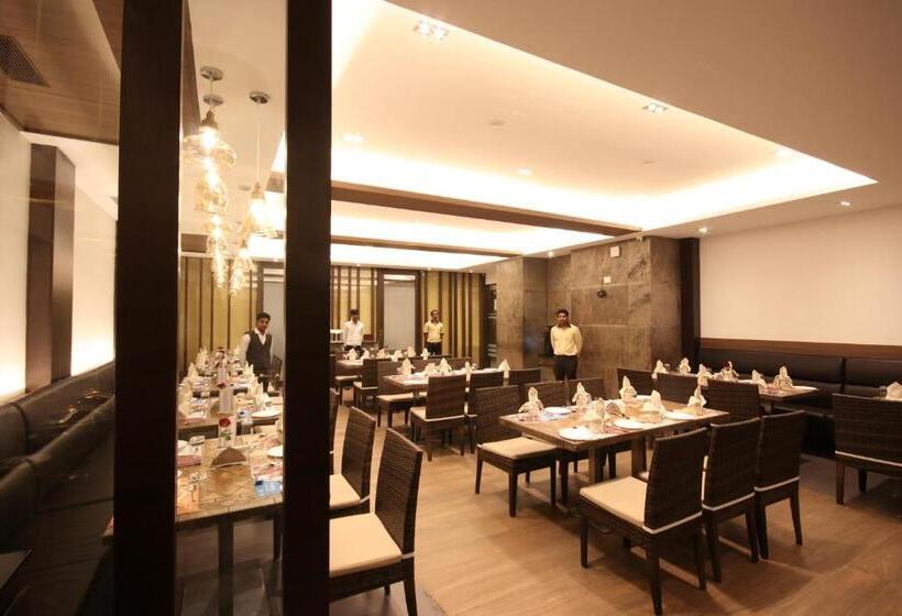 호텔 Khanna Fiesta