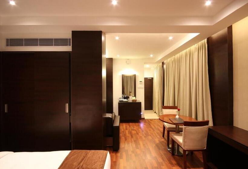 호텔 Khanna Fiesta