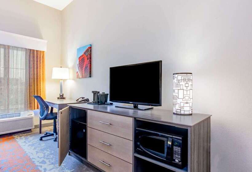 Отель La Quinta By Wyndham Andrews