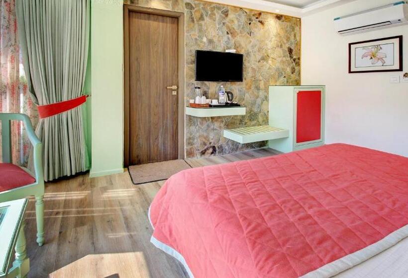 酒店 Lakeside Inn Nainital