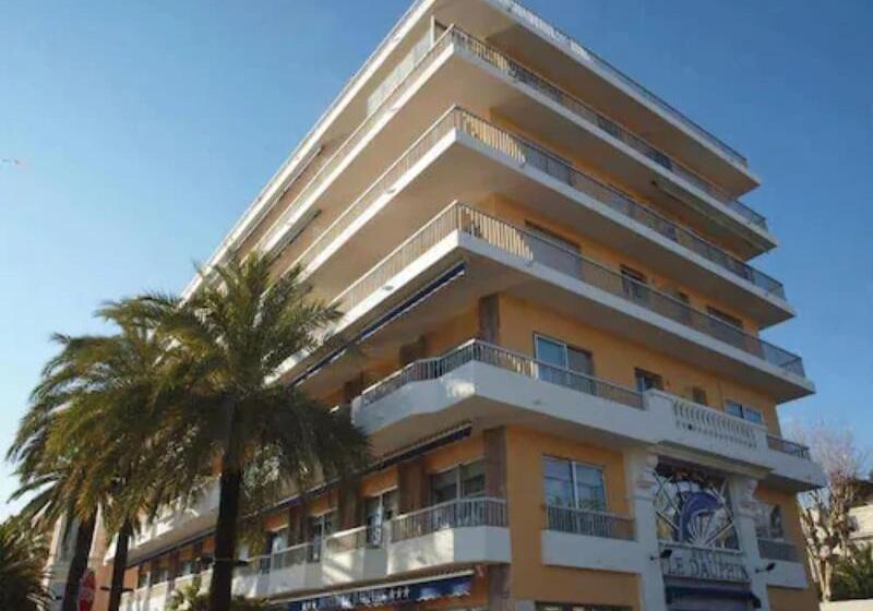 Отель Le Dauphin