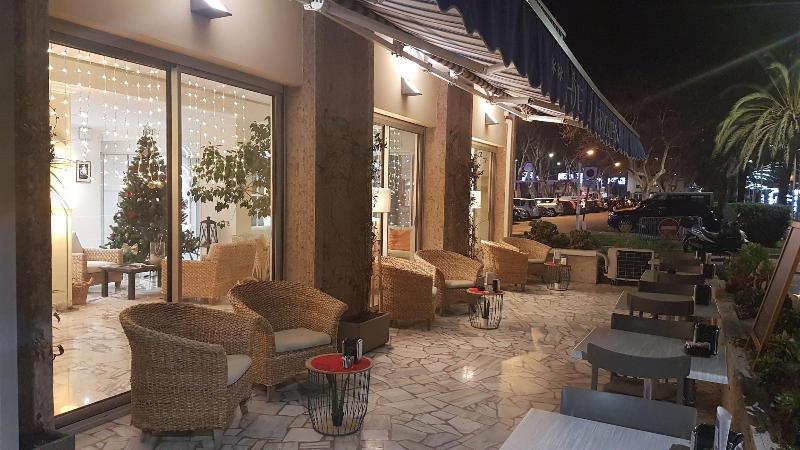 Отель Le Dauphin