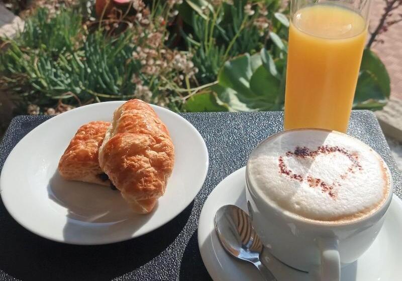 Отель Le Dauphin