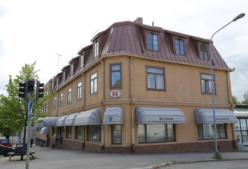 בית מלון כפרי Li Iisalmen Seurahuone