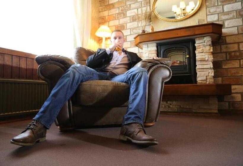 בית מלון כפרי Li Iisalmen Seurahuone