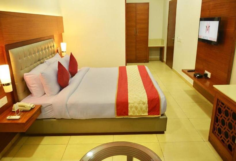 Mint Hotel Premia Chandigarh, Zirakpur