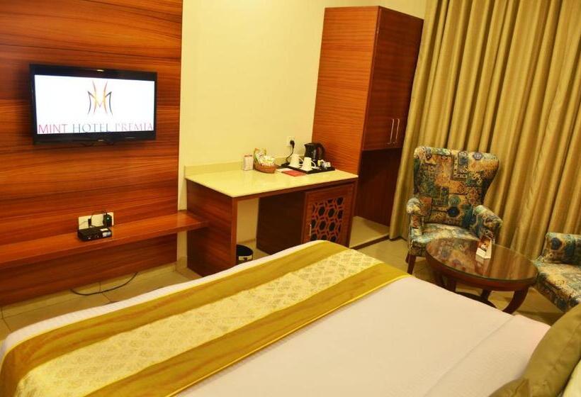 Mint Hotel Premia Chandigarh, Zirakpur