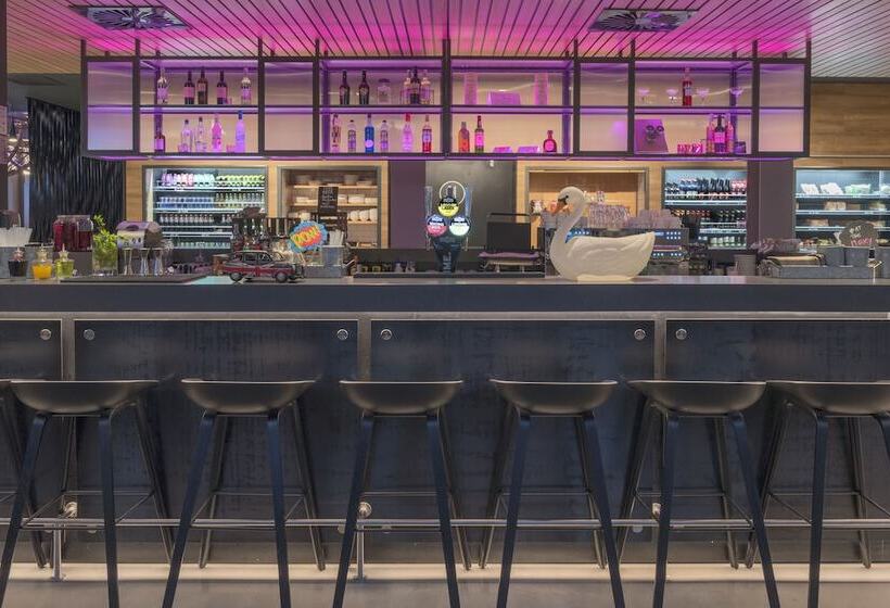 فندق Moxy London Excel