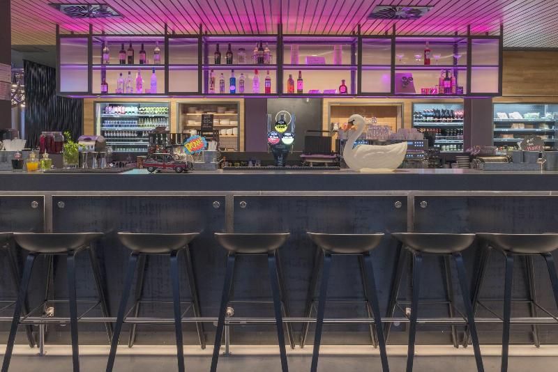 호텔 Moxy London Excel