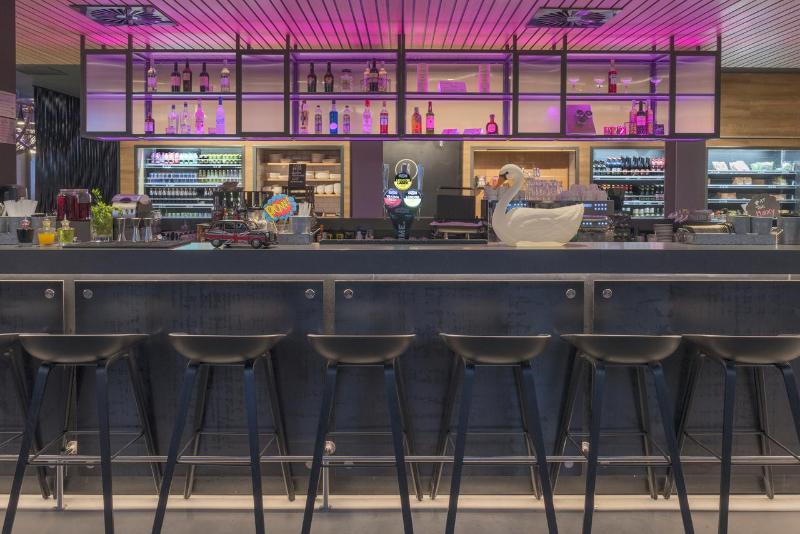 هتل Moxy London Excel