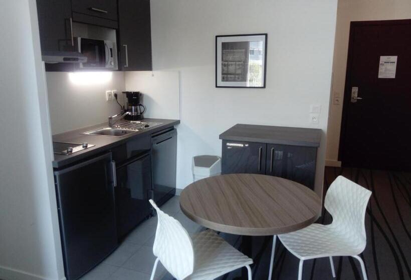 Nemea Appart Hotel Quai Victor Tours Centre