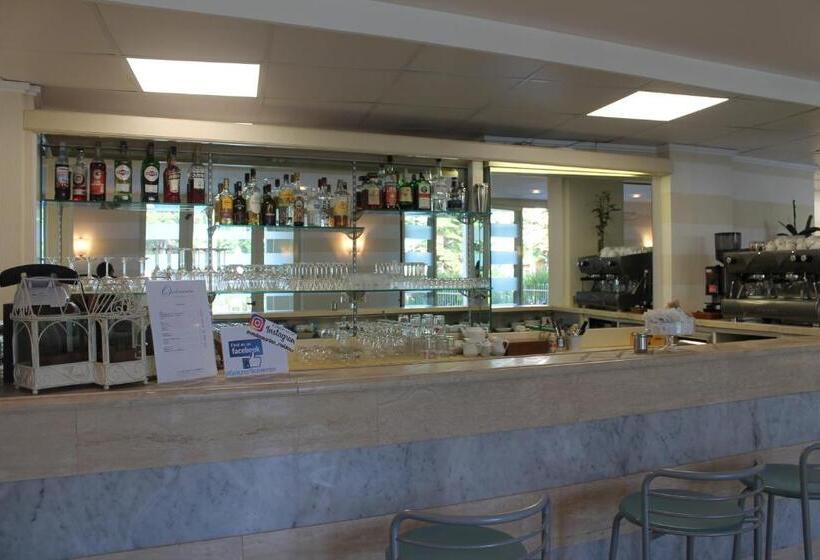 酒店 Onda Marina Residence Rta