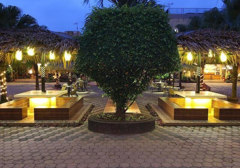 فندق Patria Plaza