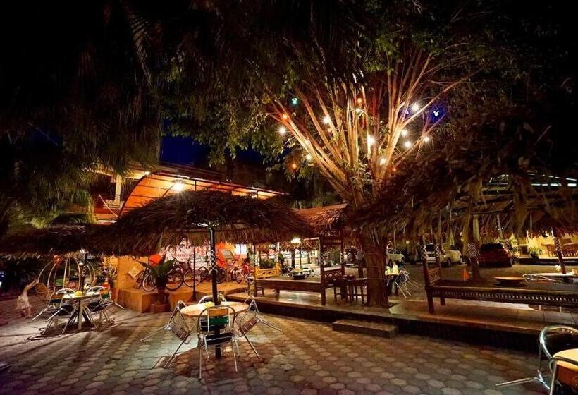 فندق Patria Plaza