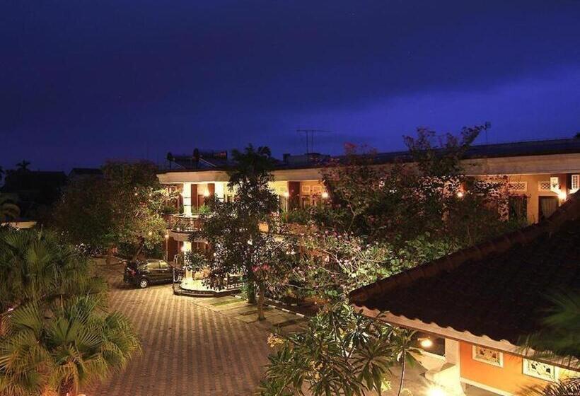 فندق Patria Plaza