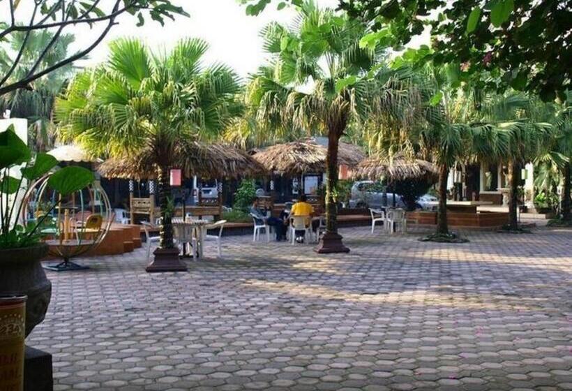 فندق Patria Plaza