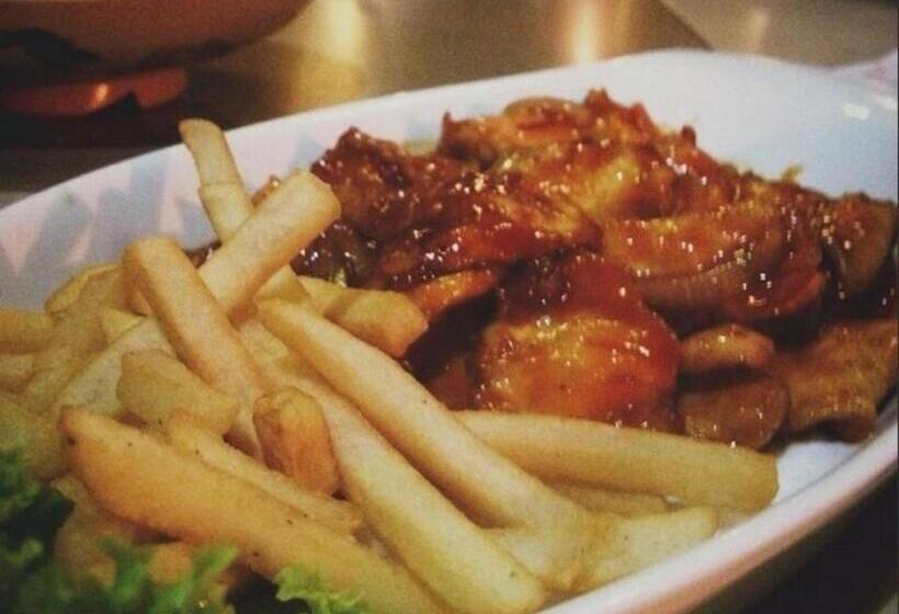 فندق Patria Plaza