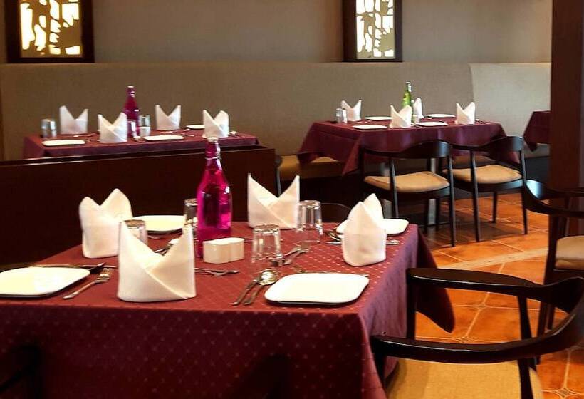 בית מלון כפרי Purple Palms Resort & Spa